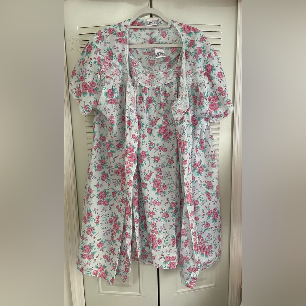 Vintage Rose Peignoir Set